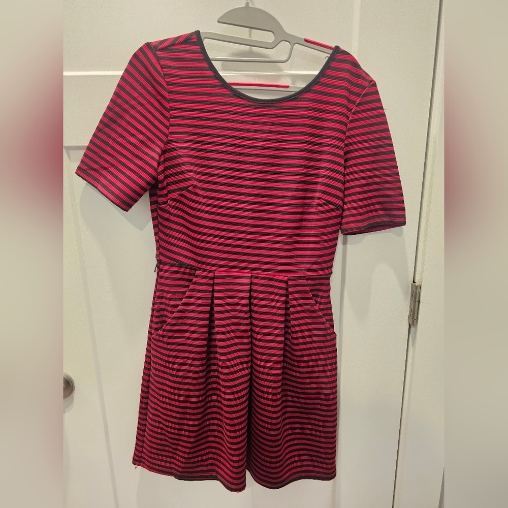 Speckleds Red & Black Striped Fit & Flare Skater Dress Size L Short Sleeve